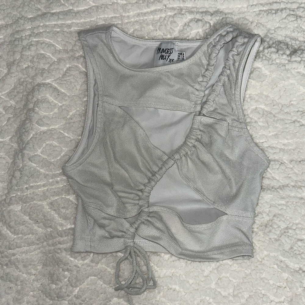 princess Polly cut out shirt